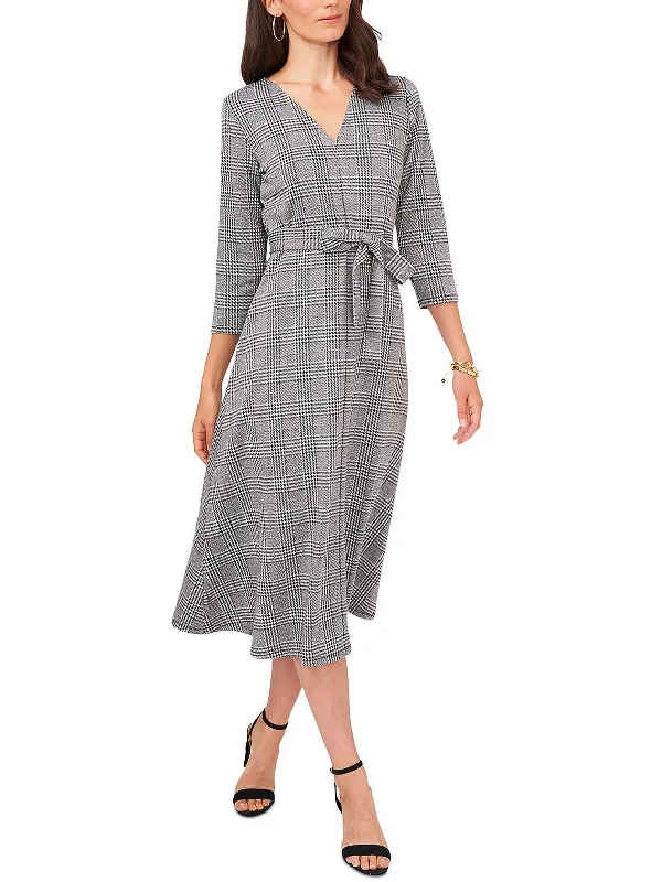 Women's Comfortable Lounge Attire Soft Textures Petites Womens Glen Plaid V-Neck Midi Dress