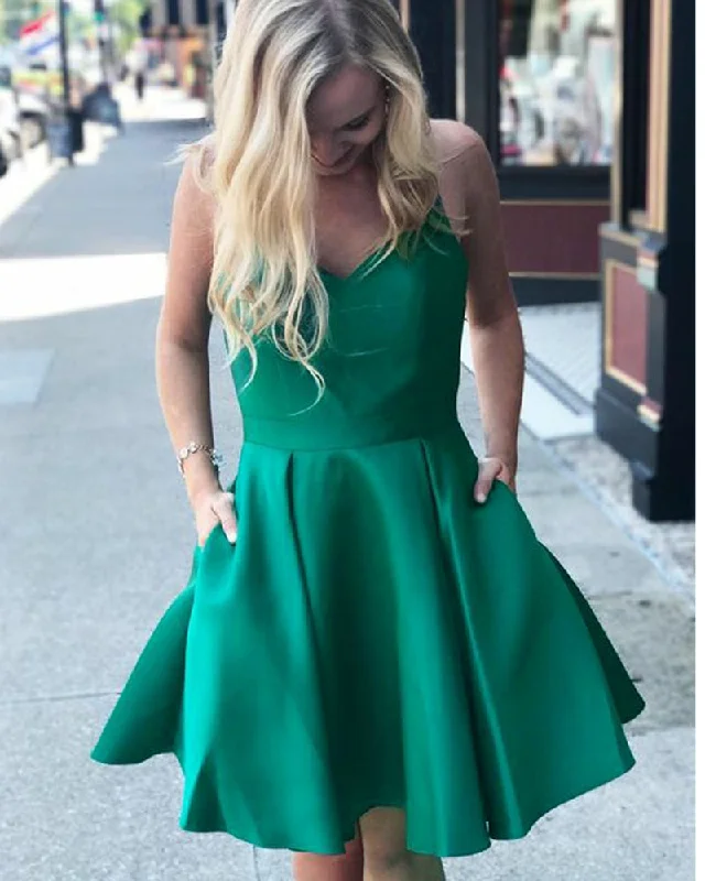 Women's Cozy Clothes Soft Textures Green Short Cocktail Dress V Neck Spaghetti straps Semi Formal Homecoming party Gown SP0807