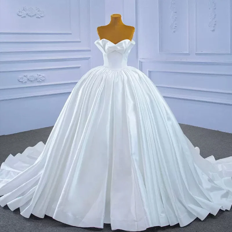 Women's Clothing For Outdoor Events Romantic Detailing Ruched Satin Strapless Puffy Wedding Dress Luxury Bridal Gowns