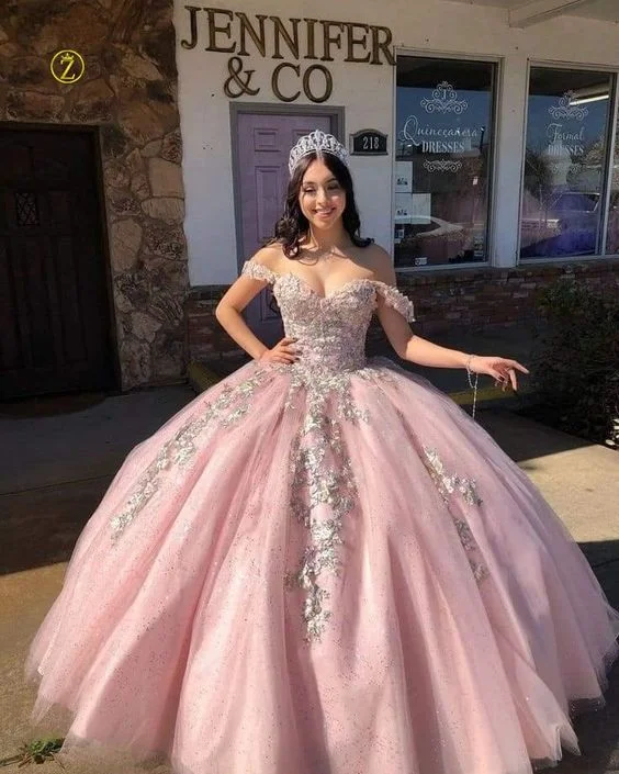 Fashionable Women's Clothes Modern Glamour Pink Sweetheart Neckline Tulle Appliques 16 Princess Ball Gown Quinceanera Dress Prom Dress SH1066