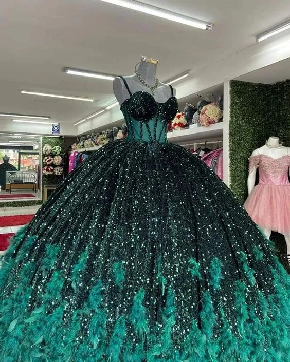 Women's Vacation Clothes Timeless Elegant Gorgeous Green Sequins Feathers Ball Gown Quinceanera Dress Formal Sweet 16 Prom Dress SH1119