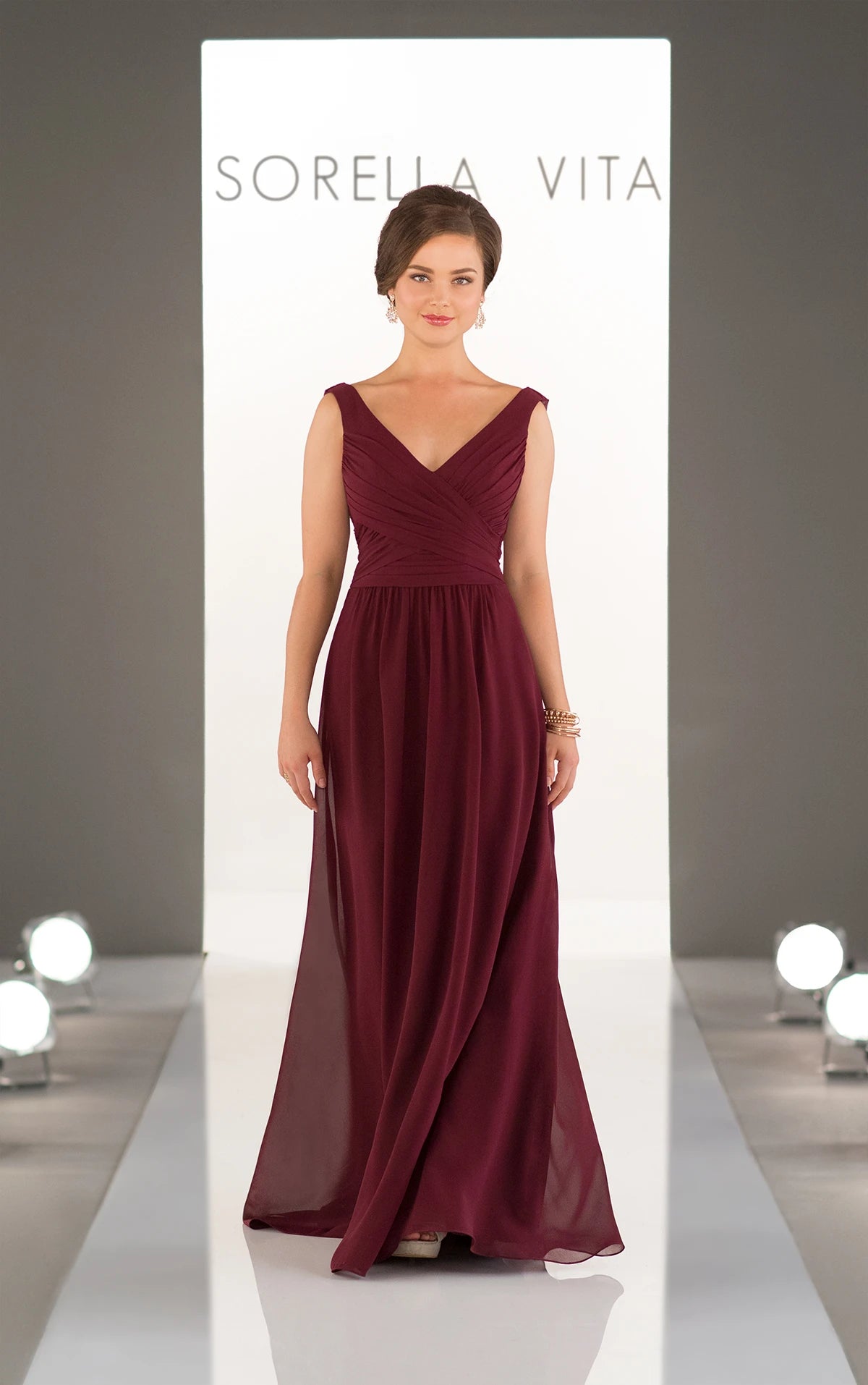 Women's Professional Attire Exquisite Craftsmanship Classic Chiffon V-Neck Bridesmaid Dress