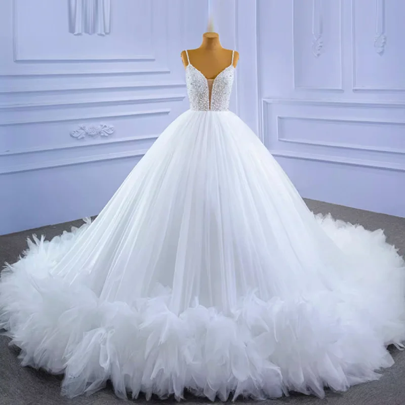 Women's Evening Clothing Luxury Style Luxury Beaded Tulle Ball Gown Wedding Dress with Spaghetti Straps