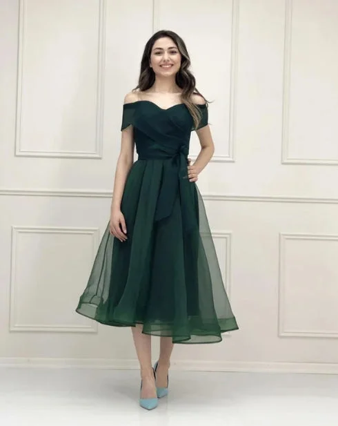 Women's Relaxed Outfit Luxury Comfort Beach Bridesmaid Dresses Off Shoulder Tea Length A-Line Princess Tulle Party Dresses